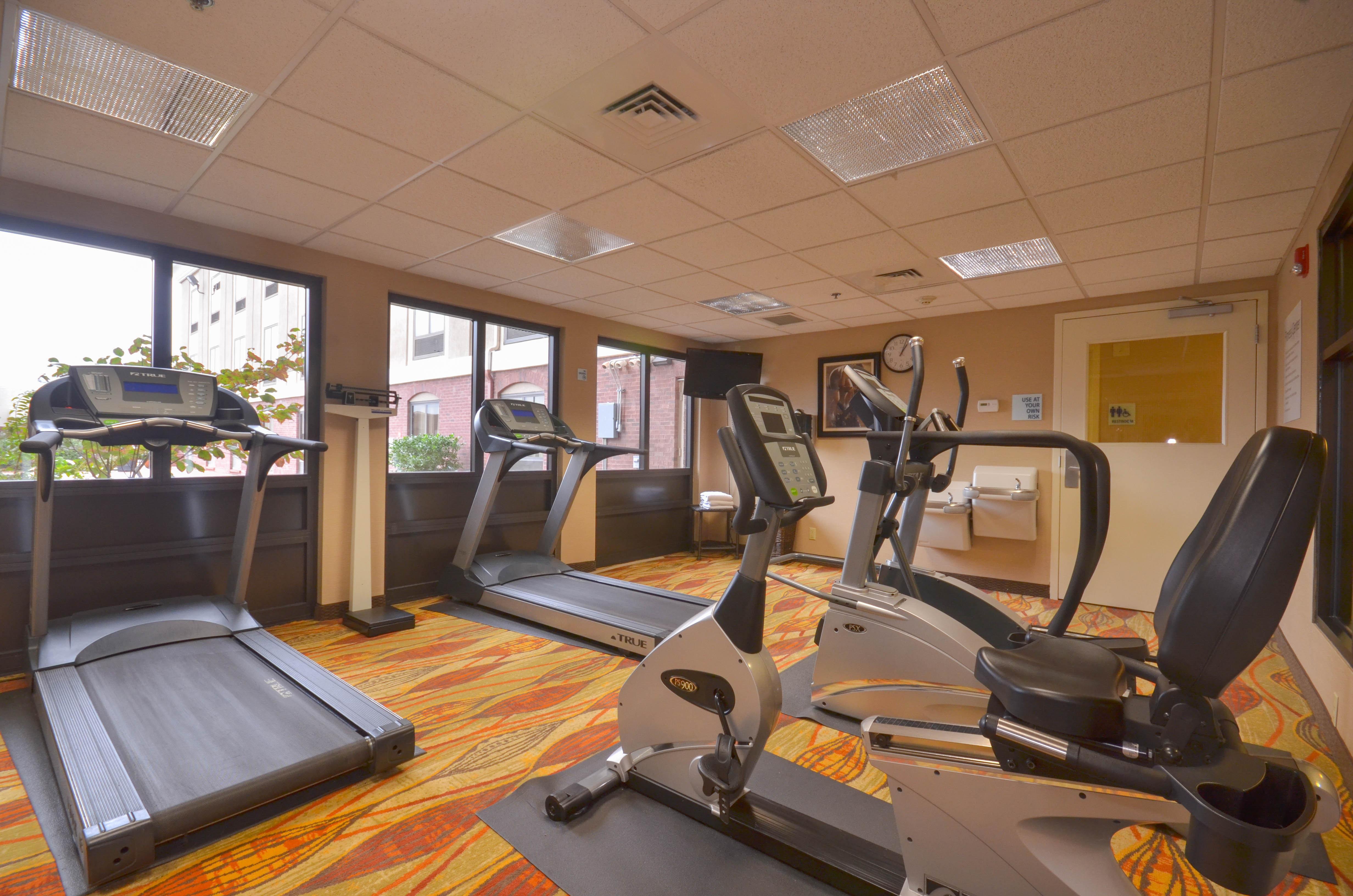 Holiday Inn Express & Suites Pine Bluff/Pines Mall By Ihg Εξωτερικό φωτογραφία