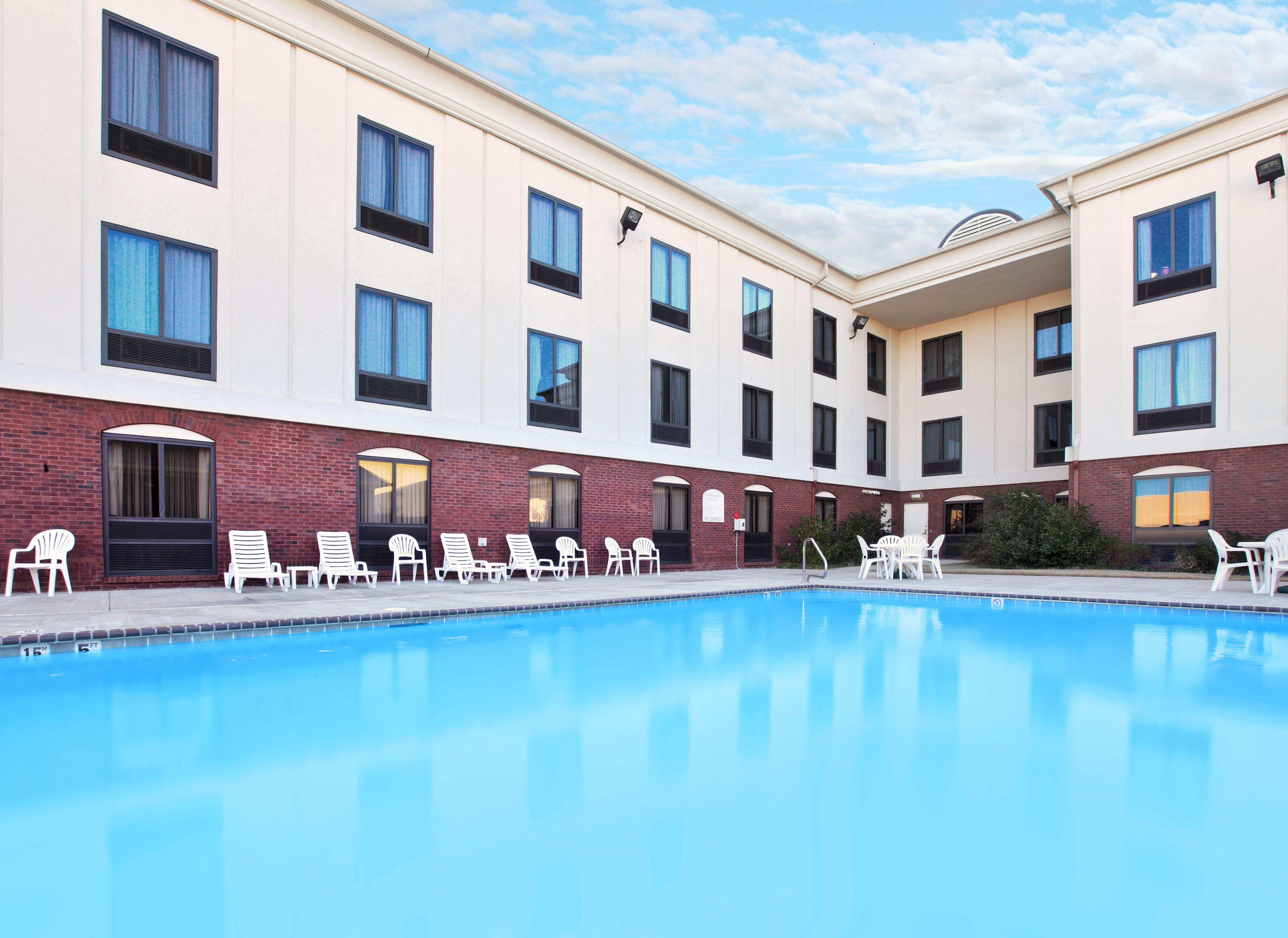 Holiday Inn Express & Suites Pine Bluff/Pines Mall By Ihg Εξωτερικό φωτογραφία