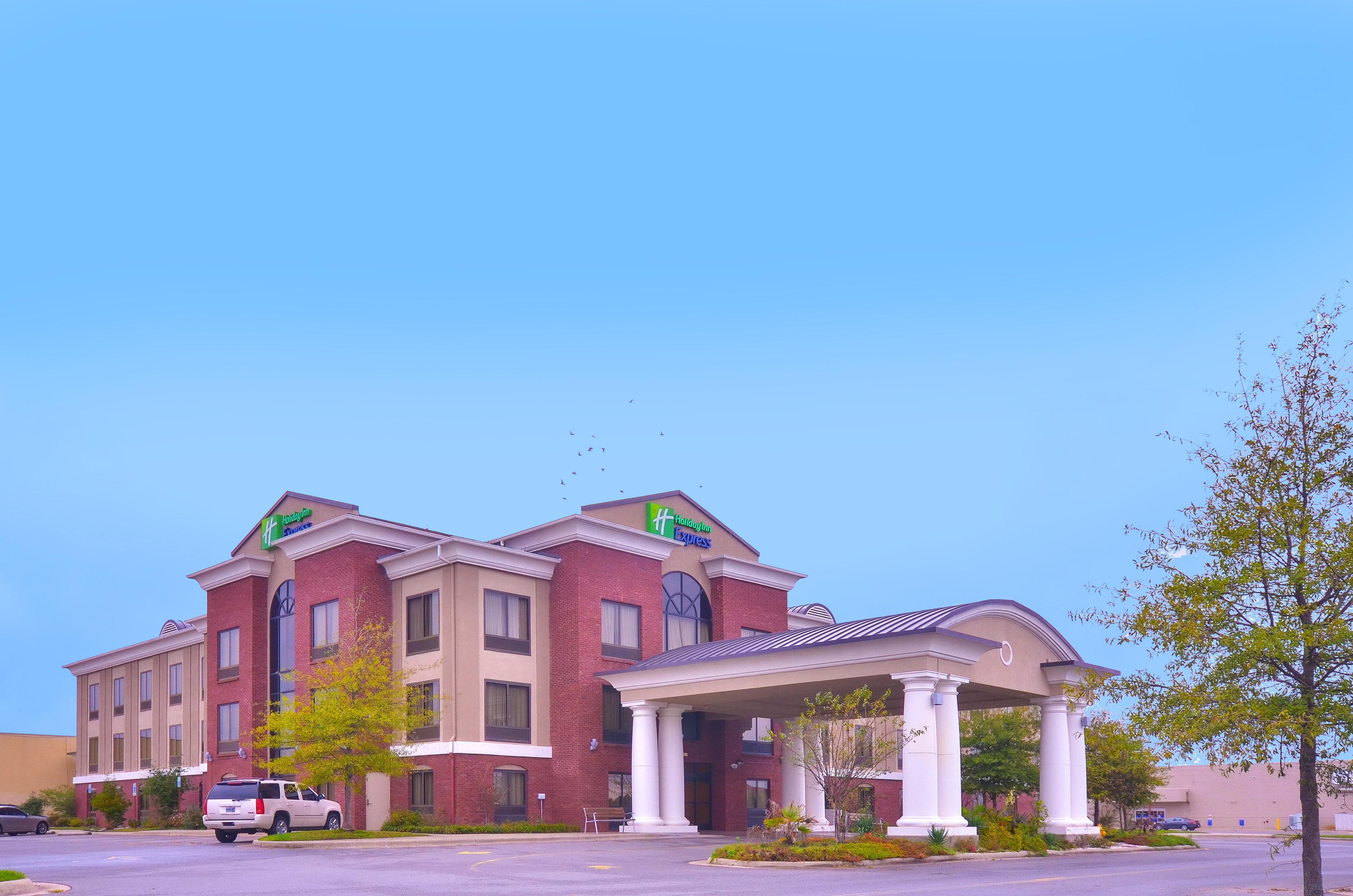 Holiday Inn Express & Suites Pine Bluff/Pines Mall By Ihg Εξωτερικό φωτογραφία