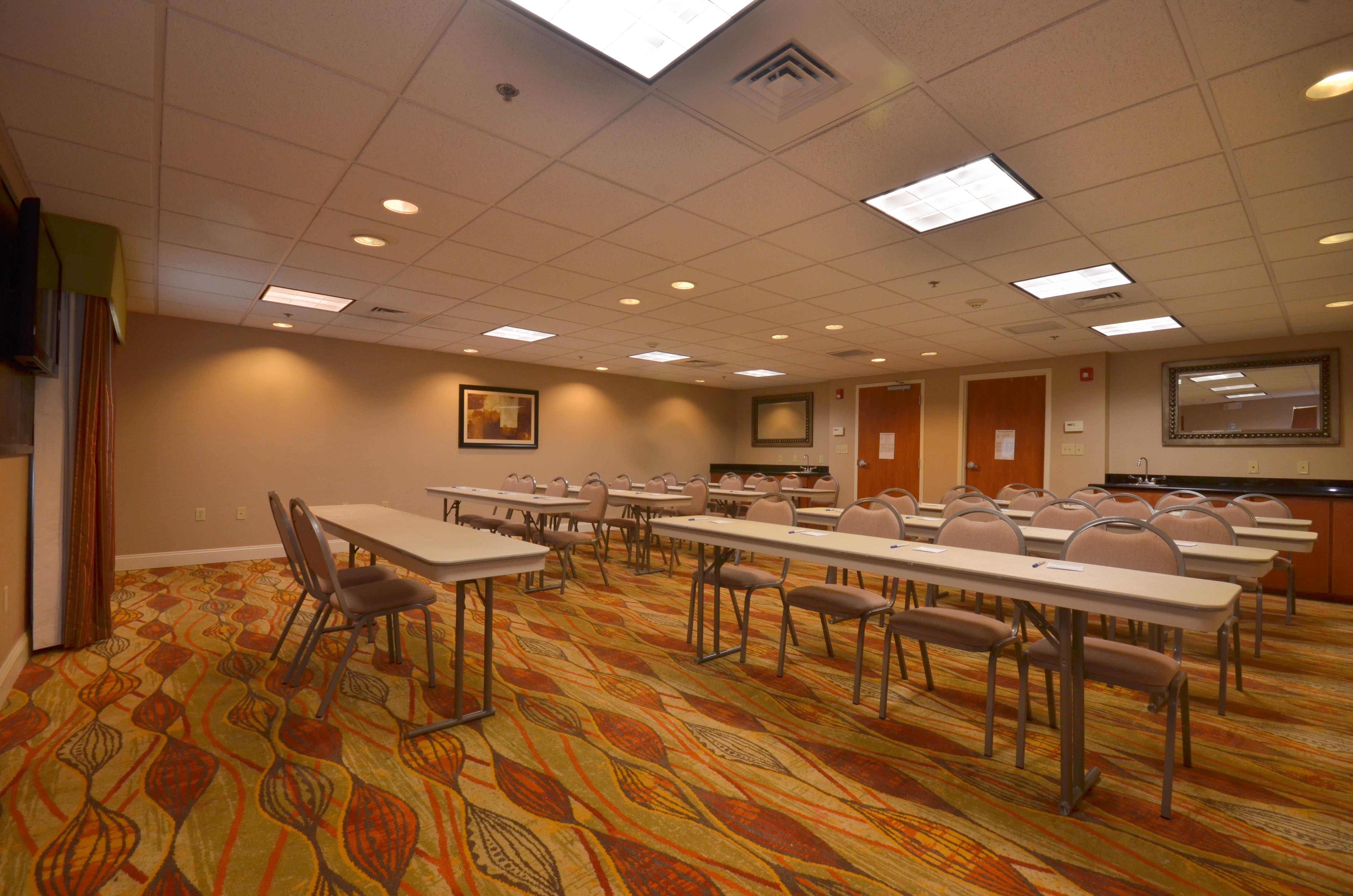 Holiday Inn Express & Suites Pine Bluff/Pines Mall By Ihg Εξωτερικό φωτογραφία
