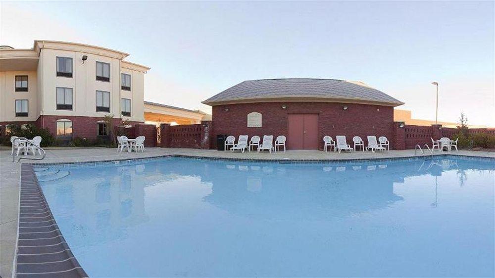 Holiday Inn Express & Suites Pine Bluff/Pines Mall By Ihg Εξωτερικό φωτογραφία