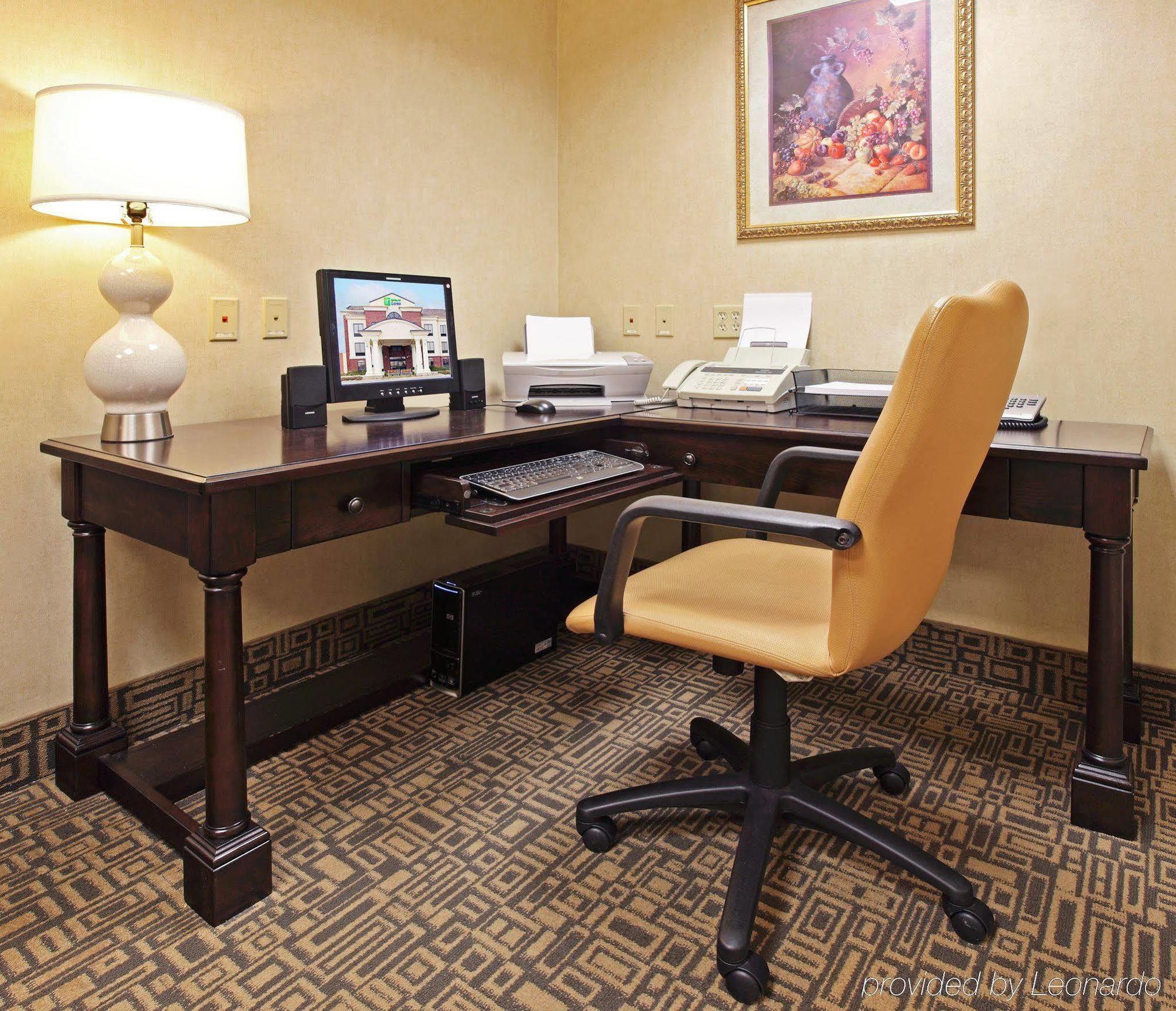 Holiday Inn Express & Suites Pine Bluff/Pines Mall By Ihg Ανέσεις φωτογραφία